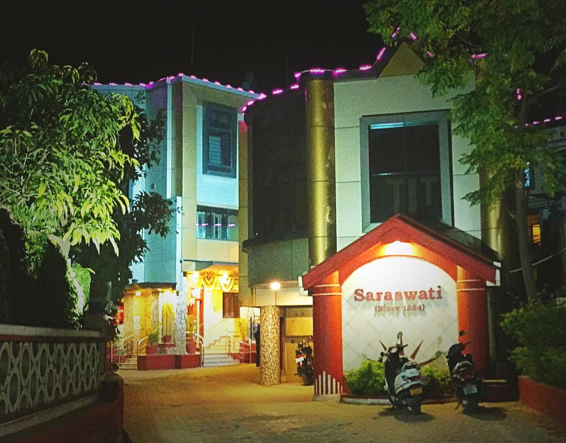 Hotel Saraswati Ābu Eksteriør billede